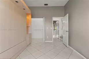 10168 Lombardy Dr, Tamarac, FL 33321 - Photo 11