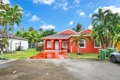 74 NW 2nd St, Homestead, FL 33030 - Photo 3