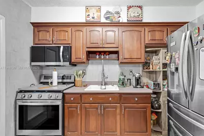 2671 SW 30th Ave, Miami, FL 33133 - Photo 7