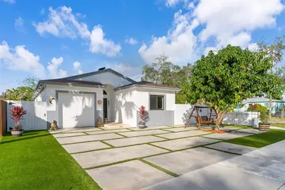 407 NW 9th Ct, Homestead, FL 33030 - Photo 3