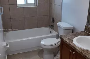 10820 SW 200th Dr, Cutler Bay, FL 33157 - Photo 11