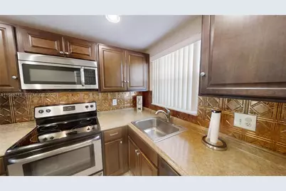 2800 W Sunrise Lakes Dr #101, Sunrise, FL 33322 - Photo 5