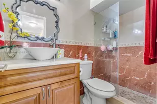 9085 Grand Canal Dr, Miami, FL 33174 - Photo 11