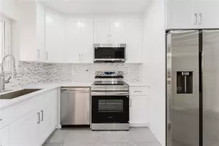 4201 Indian Creek Dr, Miami Beach, FL 33140 - Photo 5