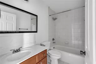 8851 NW 119th St, Hialeah Gardens, FL 33018 - Photo 13