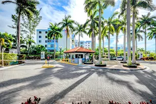 5077 NW 7th St, Miami, FL 33126 - Photo 3