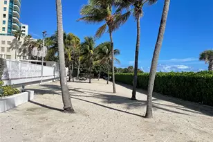 5005 Collins Ave, Miami Beach, FL 33140 - Photo 15