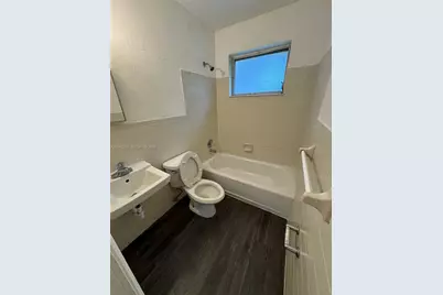 844 NW 18th Ave, Fort Lauderdale, FL 33311 - Photo 9
