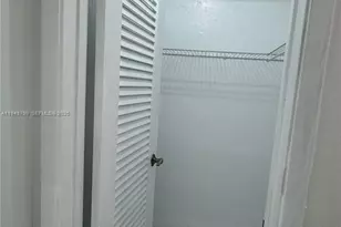 919 Michigan Ave, Miami Beach, FL 33139 - Photo 9