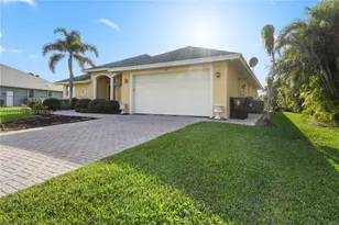 315 SE Fisk Rd, Port Saint Lucie, FL 34984 - Photo 3