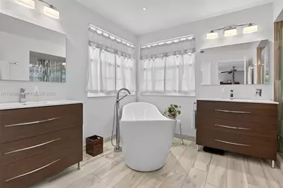 1866 NW 127th Ave, Pembroke Pines, FL 33028 - Photo 35