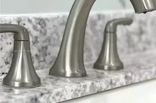 2710 N 72nd Ave, Hollywood, FL 33024 - Photo 11