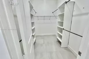 17324 SW 41st St, Miramar, FL 33029 - Photo 7