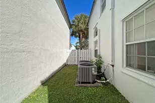 15826 NW 11th St, Pembroke Pines, FL 33028 - Photo 17