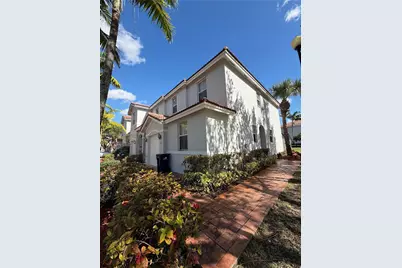 20715 NE 10th Ct #20715, Miami, FL 33179 - Photo 5