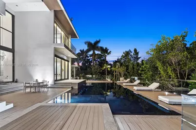 132 Paloma Dr, Coral Gables, FL 33143 - Photo 71