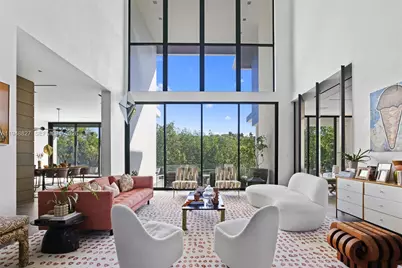 132 Paloma Dr, Coral Gables, FL 33143 - Photo 9