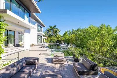 132 Paloma Dr, Coral Gables, FL 33143 - Photo 19