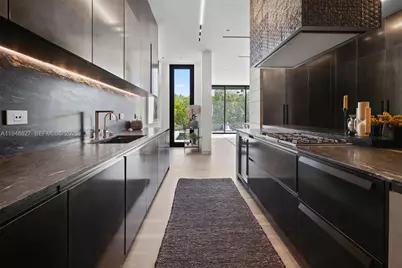 132 Paloma Dr, Coral Gables, FL 33143 - Photo 25