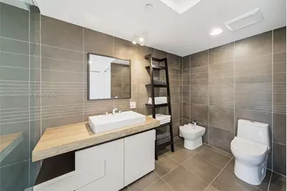 2155 Washington Ct #303, Miami Beach, FL 33139 - Photo 13