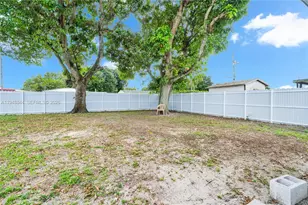 2310 NW 155th St, Miami Gardens, FL 33054 - Photo 33