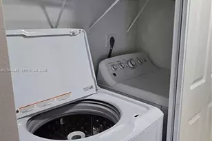 251 W Palm Cir W, Pembroke Pines, FL 33025 - Photo 11