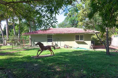 271 NE 154th St #1, Miami, FL 33162 - Photo 7