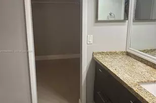 400 Commodore Dr, Plantation, FL 33325 - Photo 11