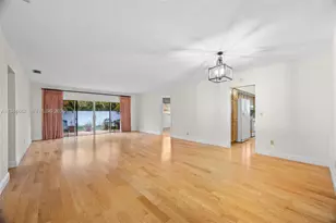 8525 SW 100th Ave, Miami, FL 33173 - Photo 3