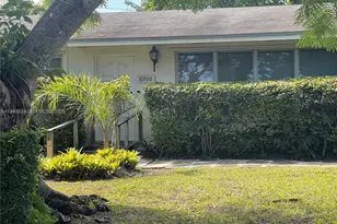 10700 SW 72nd Ct, Pinecrest, FL 33156 - Photo 5