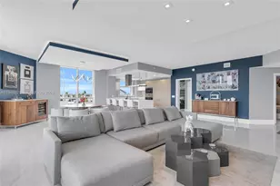 17111 Biscayne Blvd, North Miami Beach, FL 33160 - Photo 9