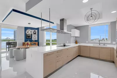 17111 Biscayne Blvd #602, North Miami Beach, FL 33160 - Photo 3