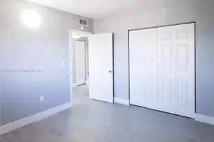 1265 W 24th St, Hialeah, FL 33010 - Photo 11