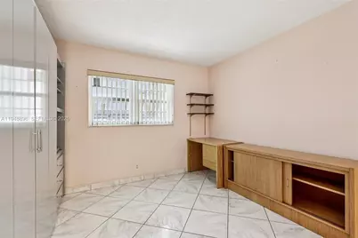 319 NE 14th Ave #501, Hallandale Beach, FL 33009 - Photo 23