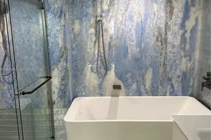 555 NE 15th St, Miami, FL 33132 - Photo 11