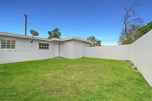 19110 NW 36th Ave, Miami Gardens, FL 33056 - Photo 17