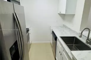 2851 N Oakland Forest Dr, Oakland Park, FL 33309 - Photo 5