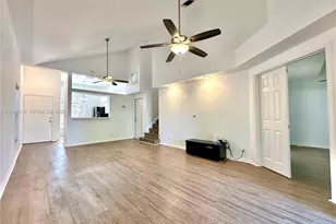 1013 Via Jardin, Riviera Beach, FL 33418 - Photo 5