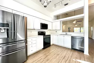 1013 Via Jardin, Riviera Beach, FL 33418 - Photo 7