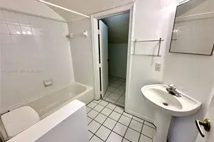 1013 Via Jardin, Riviera Beach, FL 33418 - Photo 11