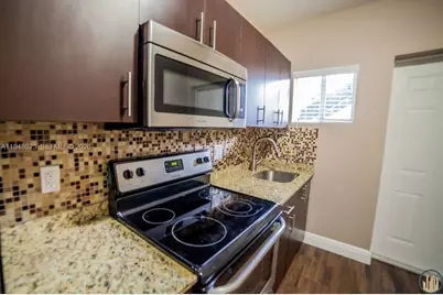 1752 NW 1st St #4A, Miami, FL 33125 - Photo 7