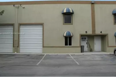 10840 NW 138th St #5A, Hialeah Gardens, FL 33018 - Photo 1