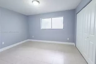 1519 W 42nd Pl, Hialeah, FL 33012 - Photo 15