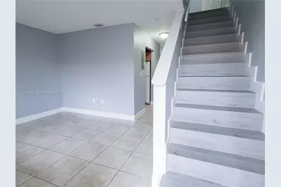 1519 W 42nd Pl #17, Hialeah, FL 33012 - Photo 3
