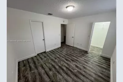 18336 NW 68th Ave #L, Hialeah, FL 33015 - Photo 9