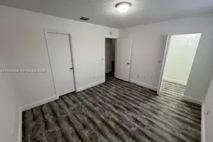 18336 NW 68th Ave, Hialeah, FL 33015 - Photo 9