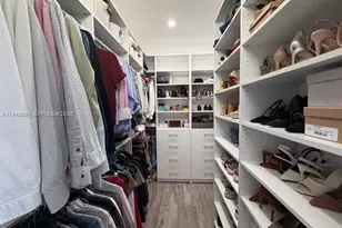 10034 W 32nd Ln, Hialeah, FL 33018 - Photo 9