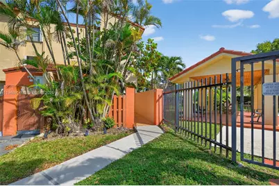 9937 NW 9th St. Cir. #13-19, Miami, FL 33172 - Photo 1