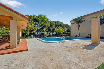 9937 NW 9th St. Cir. #13-19, Miami, FL 33172 - Photo 37