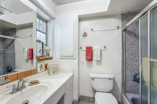 2205 NE 123rd St, North Miami, FL 33181 - Photo 7